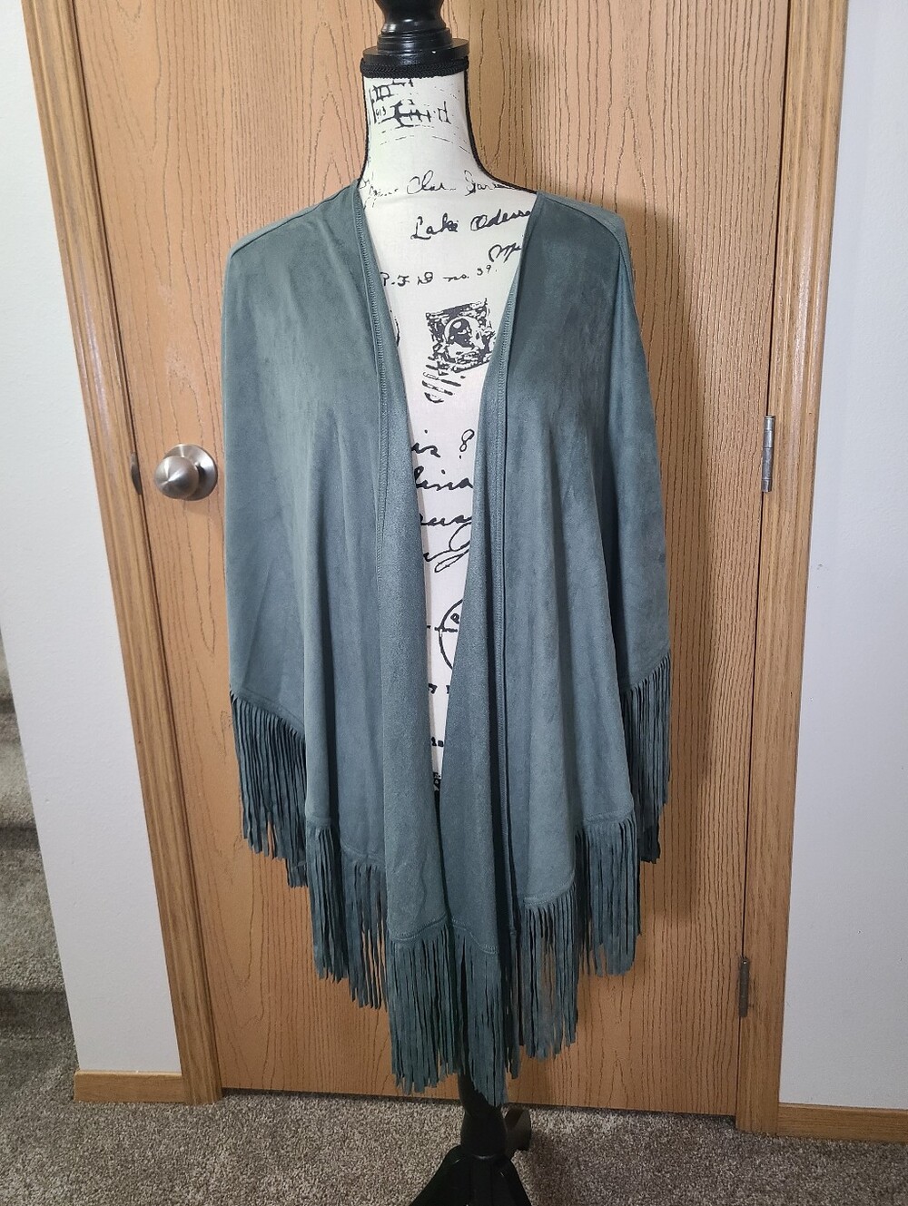 White House Black Market Faux Suede Fringe Ruana Shawl Poncho Boho Western - Picture 1 of 3